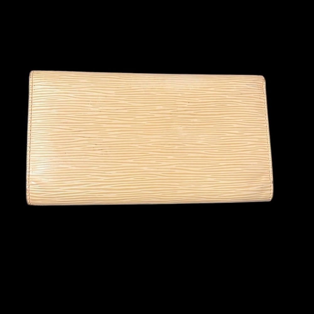 Louis Vuitton Vanilla EPI Trifold Long Wallet with Dustbag, Lock & Key - Picture 7 of 13